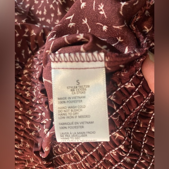 NWOT paper crane burgandy floral crop top - Picture 7 of 7